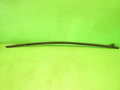 Listwa zgarniająca lewa przód 8P3837477C AUDI A3 8P HB 3D 03-05