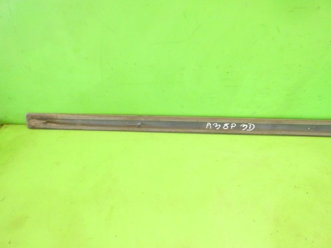 Listwa drzwiowa prawa przód 8P3853954D LY7W AUDI A3 8P HB 3D 03-05