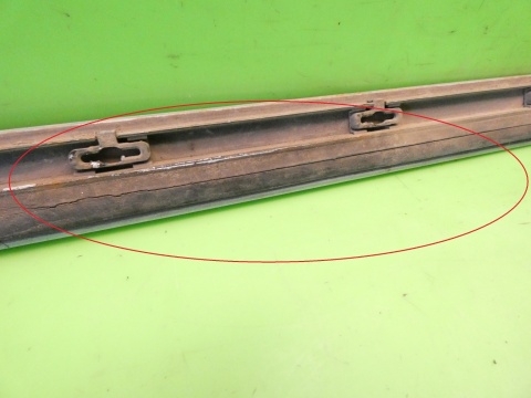 Listwa drzwiowa lewa przód dół LY7W AUDI A3 8P HB 3D 03-05