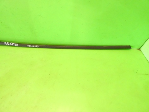 Listwa zgarniająca prawa przód 8P3837478C AUDI A3 8P HB 3D 03-05