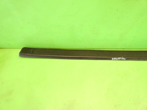 Listwa nakładka na próg prawa przód 8P3853492A AUDI A3 8P HB 3D 03-05