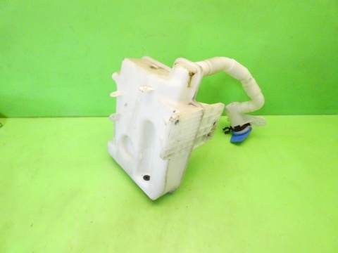 Zbiorniczek płynu spryskiwaczy 1K0955453Q AUDI A3 8P 1.6 8V 03-05