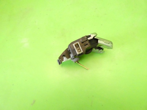 Centralny zamek klapy tył bagażnika AUDI A4 B7 SEDAN 04-08