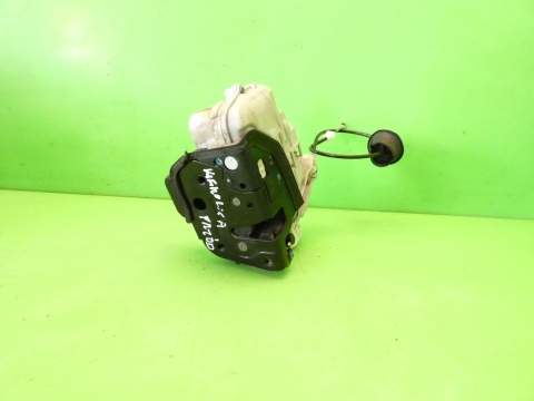 Centralny zamek lewy przód 8E1837015AA 9pin AUDI A4 B7 04-08