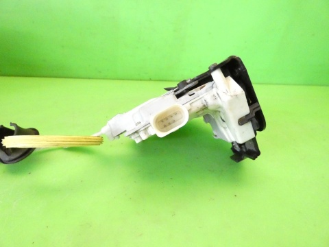 Centralny zamek prawy tył 8E0839016AA 7pin AUDI A4 B7 04-08