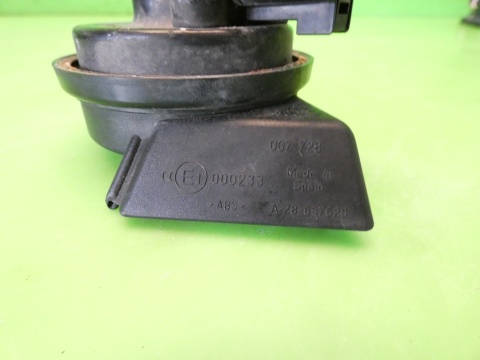 Klakson sygnał dźwiękowy wysokotonowy 8E0951223A 500Hz AUDI A4 B7 04-08