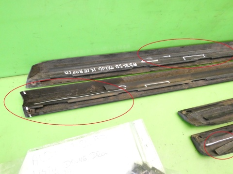 Listwa listwy drzwiowe dół prawa lewa przód tył AUDI A3 8L 5D 03-05