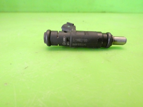 Wtrysk wtryskiwacz 06B133551T AUDI A4 B7 2.0 ALT 130KM 04-08
