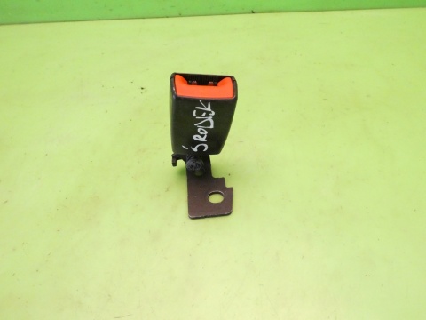 Zatrzask zapięcie pasa środek tył 13225290 OPEL CORSA D 06-11