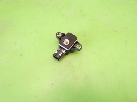 Czujnik uderzeniowy lewy 8P0955557 AUDI A4 B7 2.0 ALT 04-08