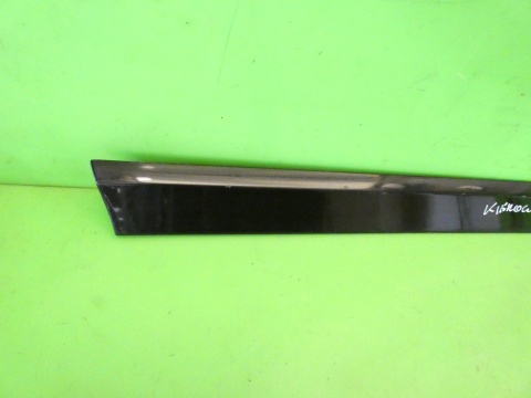 Listwa drzwiowa lewa przód dół 8E0853959E LZ9Y AUDI A4 B7 SEDAN 04-08