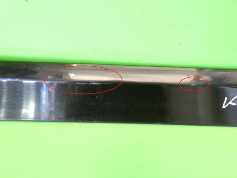 Listwa drzwiowa lewa przód dół 8E0853959E LZ9Y AUDI A4 B7 SEDAN 04-08