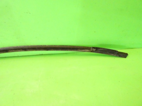 Listwa drzwiowa zgarniająca lewa tył AUDI A4 B7 SEDAN 04-08