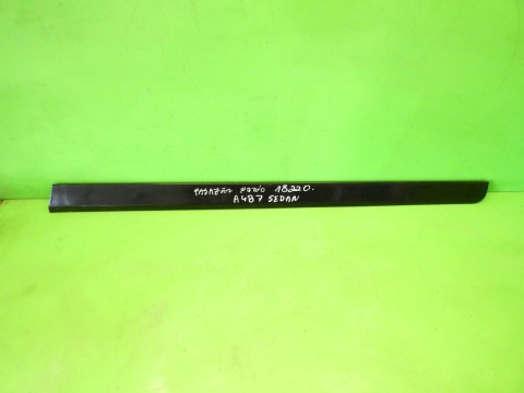 Listwa drzwiowa prawa przód dół 8E0853960E LZ9Y AUDI A4 B7 SEDAN 04-08