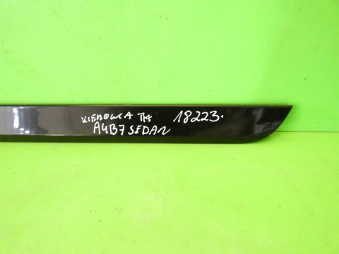 Listwa drzwiowa lewa tył dół 8E0853969E LZ9Y AUDI A4 B7 SEDAN 04-08