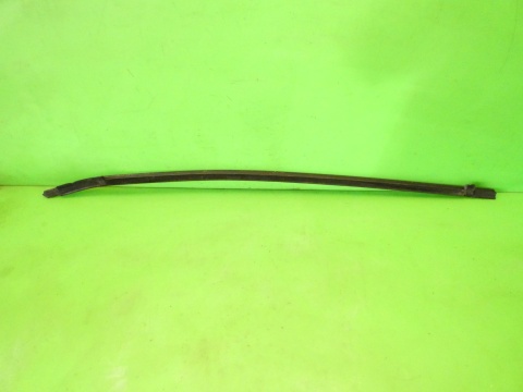 Listwa drzwiowa zgarniająca lewa przód AUDI A4 B7 SEDAN 04-08