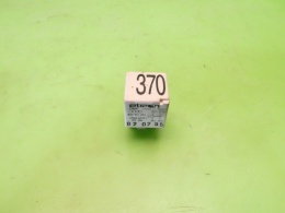 Przekaźnik 370 8D0951253 AUDI A4 B7 2.0 ALT 04-08