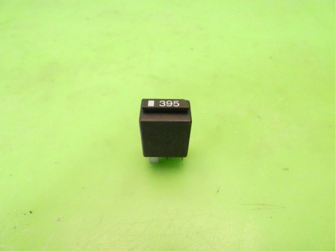 Przekaźnik 395 8Z0951253 AUDI A4 B7 2.0 ALT 04-08
