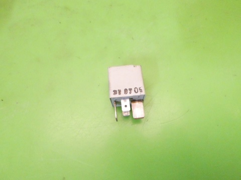 Przekaźnik 614 8E0951253 AUDI A4 B7 2.0 ALT 04-08