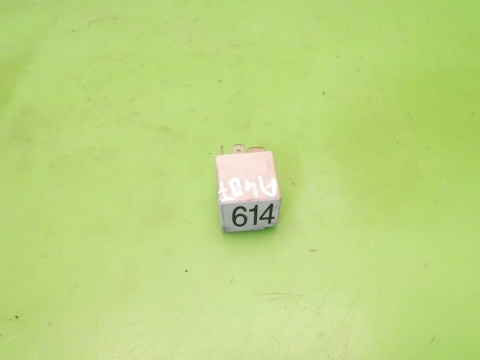 Przekaźnik 614 8E0951253 AUDI A4 B7 2.0 ALT 04-08