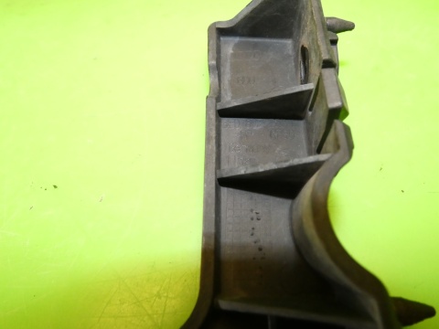 Ślizg zderzaka lewy przód 8E0807283E AUDI A4 B7 04-08