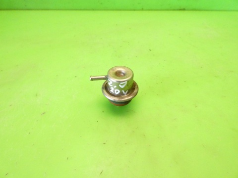 Zawór regulator ciśnienia paliwa 0280160575 AUDI A4 B7 2.0 ALT 130KM 04-08