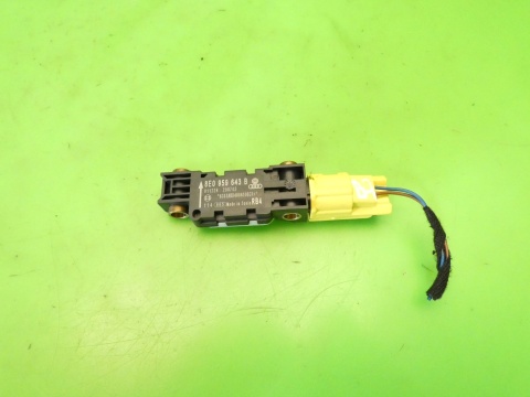 Czujnik uderzeniowy prawy tył 8E0959643B AUDI A4 B7 2.0 ALT 04-08