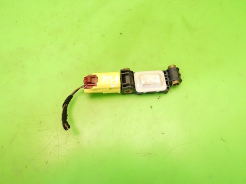 Czujnik uderzeniowy prawy tył 8E0959643B AUDI A4 B7 2.0 ALT 04-08