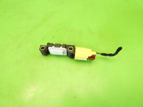 Czujnik uderzeniowy lewy tył 8E0959643B AUDI A4 B7 2.0 ALT 04-08
