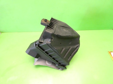 Obudowa filtra powietrza 06B133837AG 06B000183 AUDI A4 B7 2.0 ALT 04-08