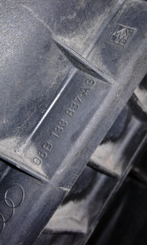 Obudowa filtra powietrza 06B133837AG 06B000183 AUDI A4 B7 2.0 ALT 04-08