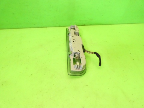 Lampka oświetlenie kabiny tył 8P0947111A AUDI A4 B7 04-08