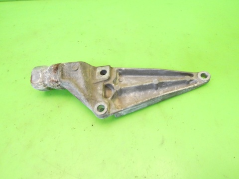 Łapa wspornik silnika 8E0199343H AUDI A4 B7 2.0 ALT 130KM 04-08