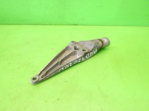 Łapa wspornik silnika 8E0199343H AUDI A4 B7 2.0 ALT 130KM 04-08