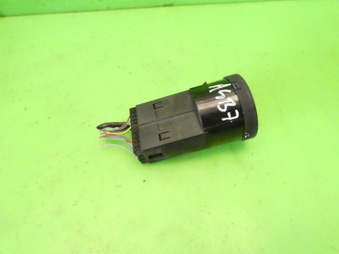 Przełącznik włącznik świateł halogeny 8E0941531C AUDI A4 B7 04-08