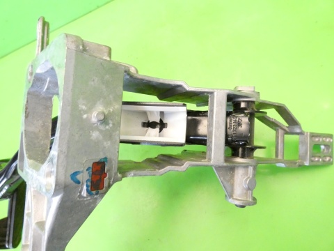 Pedał hamulca 8E1723140 8E1721117A automat AUDI A4 B7 2.0 ALT 04-08
