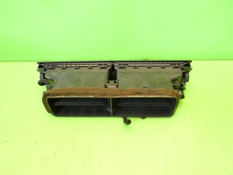 Kratka nawiewu środek przód 8E0820951H AUDI A4 B7 04-08