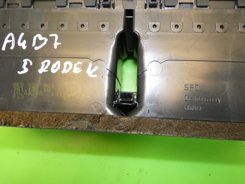 Kratka nawiewu środek przód 8E0820951H AUDI A4 B7 04-08