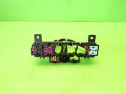 Skrzynka przekaźników 8E0937503 AUDI A4 B7 2.0 ALT 04-08