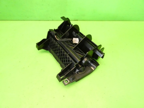 Popielniczka przód 8E0857951H AUDI A4 B7 04-08