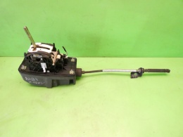 Lewarek dźwignia wybierak zmiany biegów 8E1713041AD AUDI A4 B7 2.0 ALT 04-