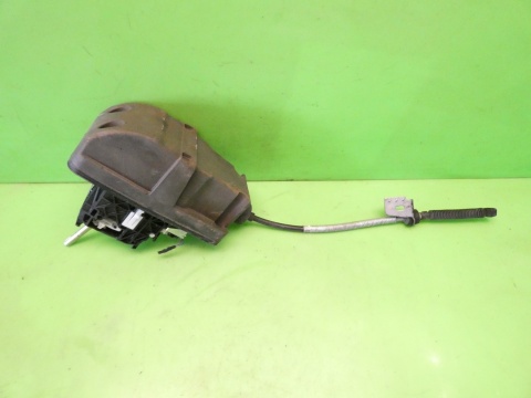 Lewarek dźwignia wybierak zmiany biegów 8E1713041AD AUDI A4 B7 2.0 ALT 04-