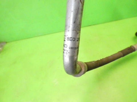 Rurka przewód klimatyzacji 8E0260707AT AUDI A4 B7 2.0 ALT 04-08