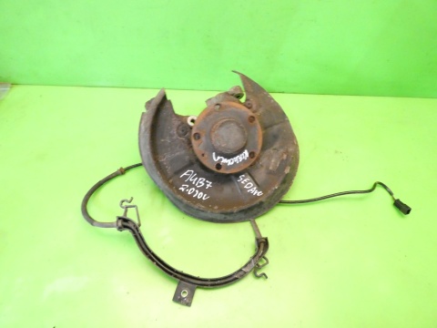 Zwrotnica piasta lewa tył AUDI A4 B7 2.0 ALT SEDAN 04-08