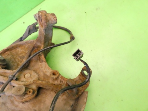 Zwrotnica piasta lewa tył AUDI A4 B7 2.0 ALT SEDAN 04-08