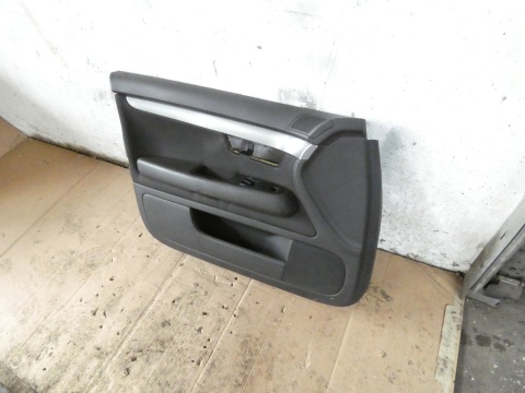 Boczek tapicerka lewa przód soul AUDI A4 B7 SEDAN 04-08