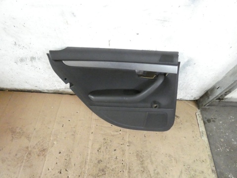 Boczek tapicerka lewa tył soul AUDI A4 B7 SEDAN 04-08