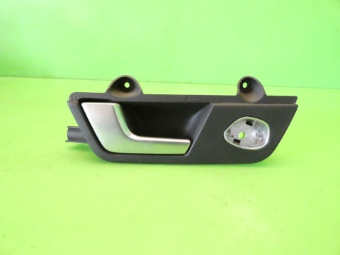 Klamka wewnętrzna lewa tył soul AUDI A4 B7 SEDAN 04-08