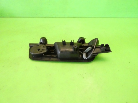 Klamka wewnętrzna lewa tył soul AUDI A4 B7 SEDAN 04-08