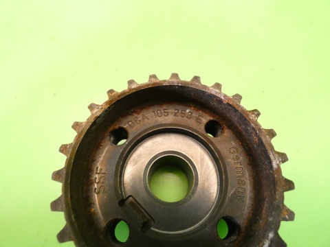 Koło zębate rozrządu wału 06A105263E AUDI A4 B7 2.0 ALT 130KM 04-08